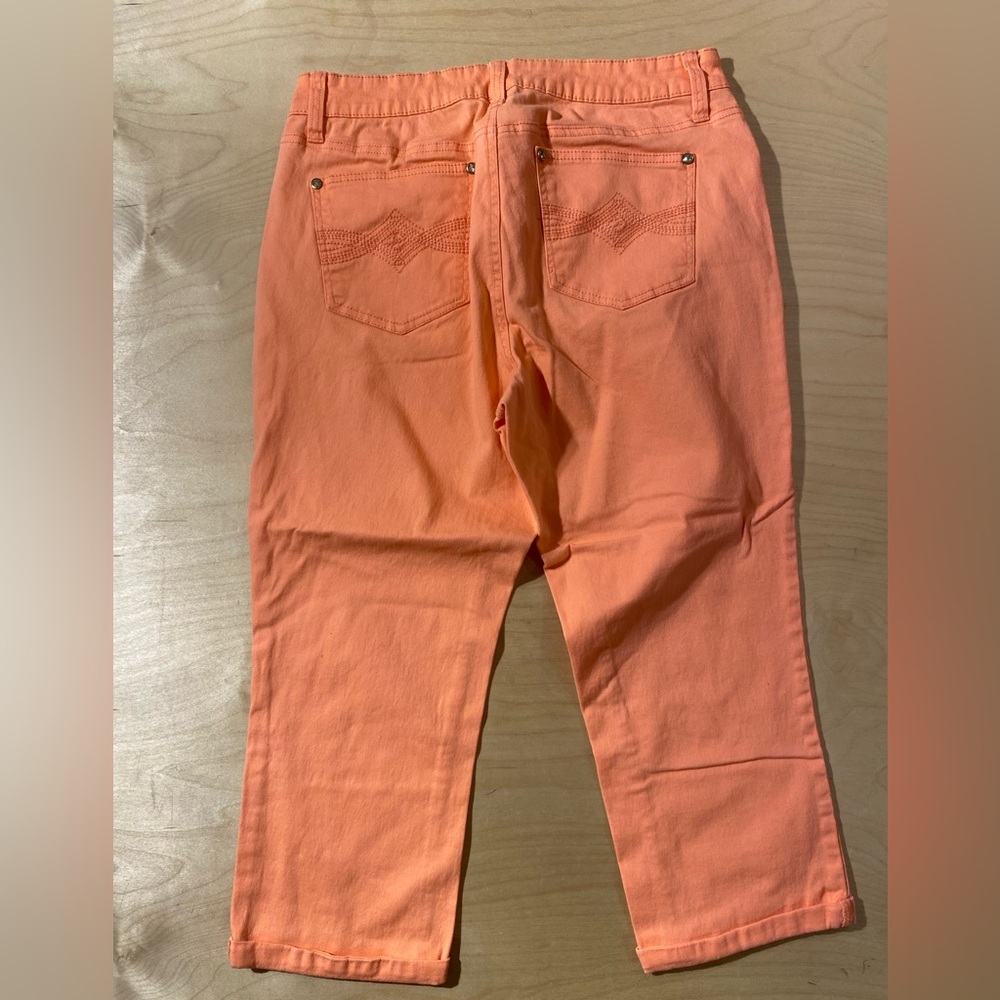 New Directions Vibrant Orange Cropped Pants 12 (QJ) - Picture 5 of 7